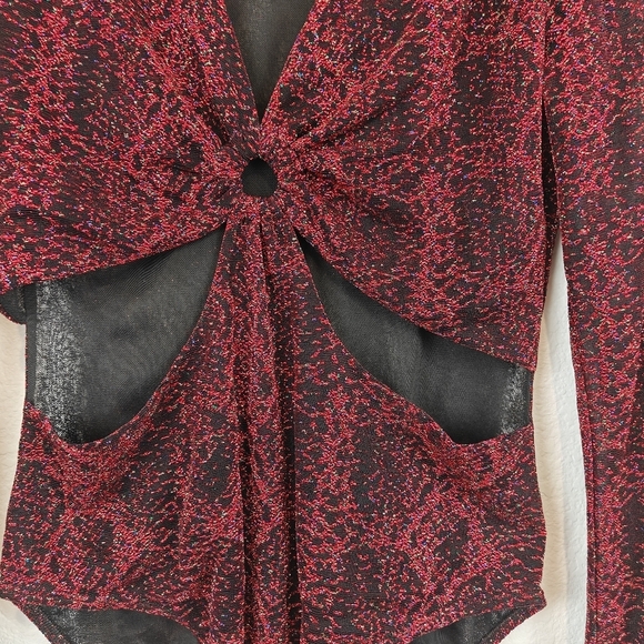 Desigual NWT Slim Fit Long Sleeve Cut Out V-neck Metallic Red Bodysuit Size M - Picture 10 of 15